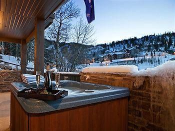 Red Stag Lodge By Utopian Lvh Park City Eksteriør billede